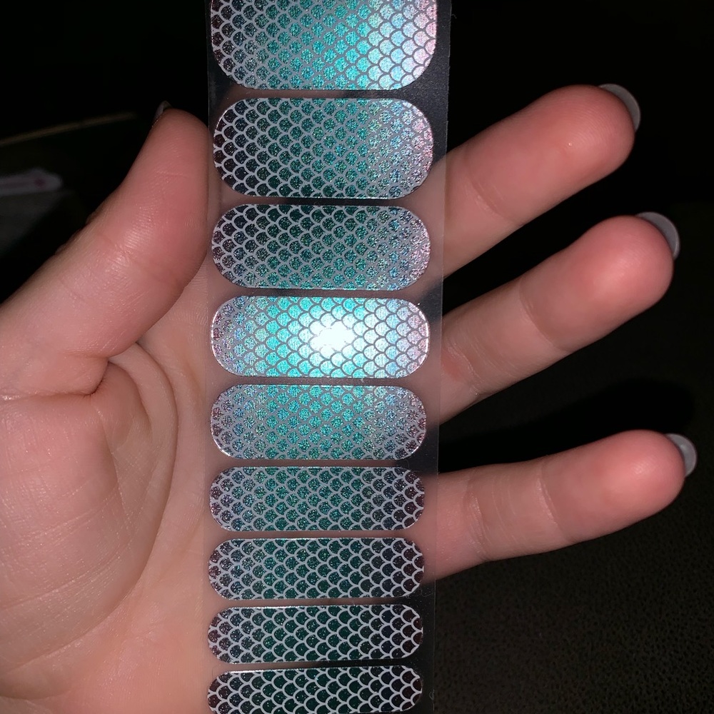 Partial jamberry nail wrap - Picture 6 of 8